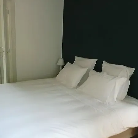 Nocleg ze śniadaniem Les Lilas De Bellefontaine 4*