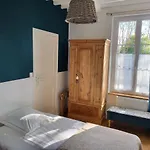 Les Lilas De Bellefontaine Bed & Breakfast 4*