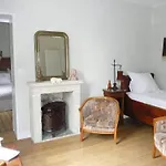 Les Lilas De Bellefontaine 4*