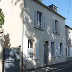 B&B Les Lilas De Bellefontaine 4*