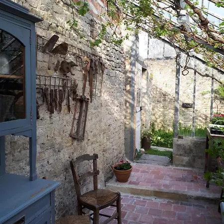 Les Lilas De Bellefontaine Отель типа 