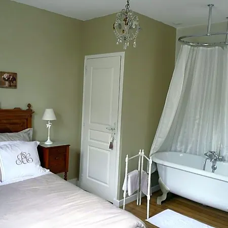 Les Lilas De Bellefontaine Bed and breakfast