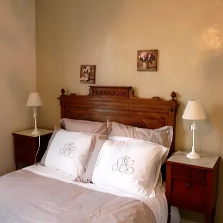 Bed and breakfast Les Lilas De Bellefontaine 4*