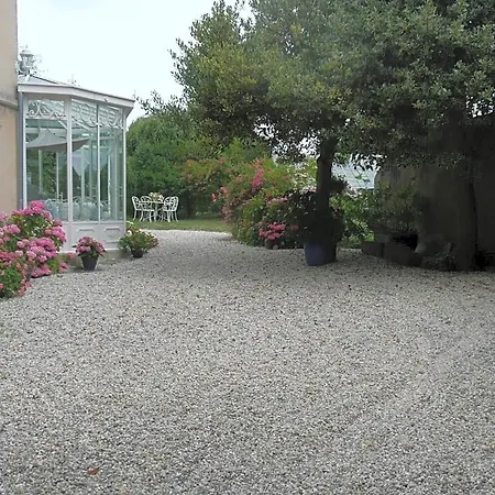 Les Lilas De Bellefontaine Bed and breakfast Bayeux