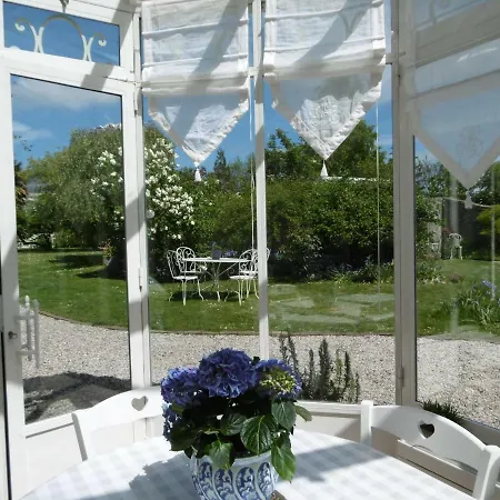 Les Lilas De Bellefontaine Bed & Breakfast