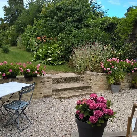 Les Lilas De Bellefontaine Отель типа 